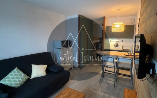 STUDIO Meublé pour deux personnes au centre de Bourg St Maurice – Ref 2023-06
