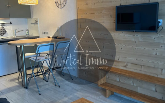 STUDIO Meublé pour deux personnes au centre de Bourg St Maurice – Ref 2023-06